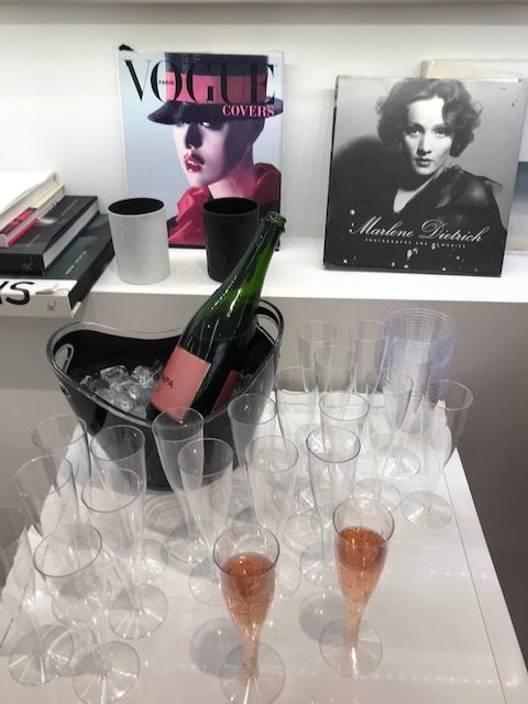 三亿体育官网_痔疮治疗费用是多少钱(图1) 三亿体育